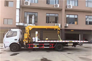 克东附近汽车轮胎更换